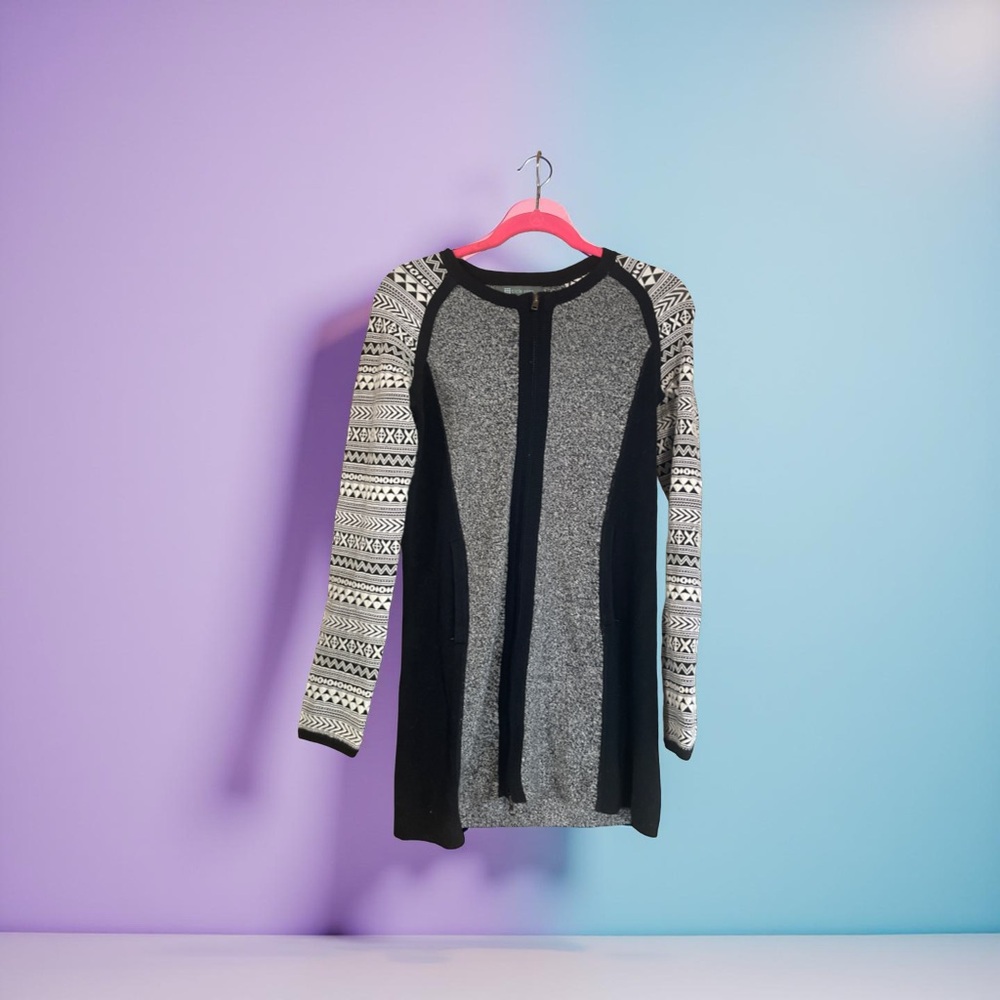 Title nine Women's Black and Gray dress